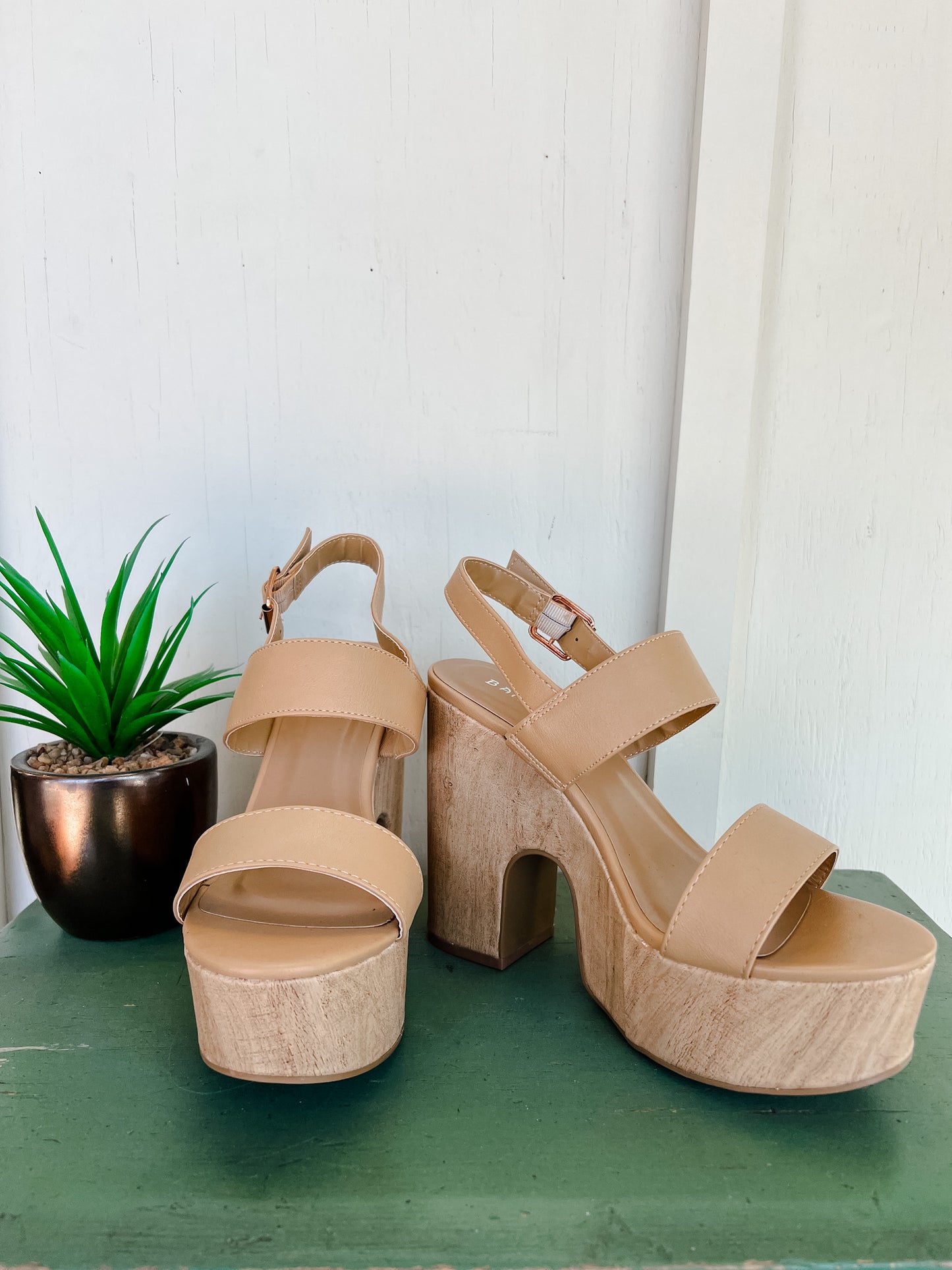 Wood Heeled Platform Sandal - Natural
